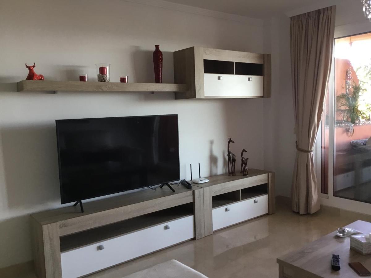 El Patio Dona Julia Apartment Касарес Екстериор снимка