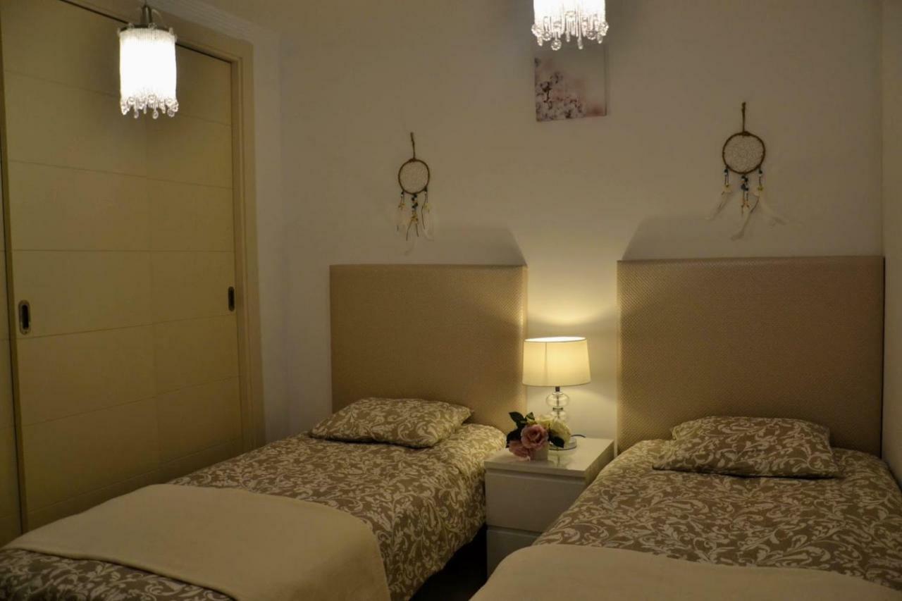 El Patio Dona Julia Apartment Касарес Екстериор снимка