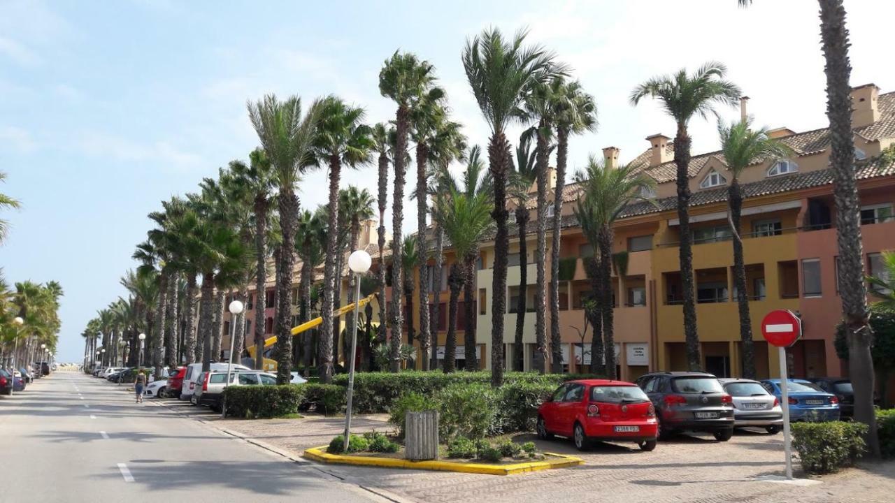 El Patio Dona Julia Apartment Касарес Екстериор снимка
