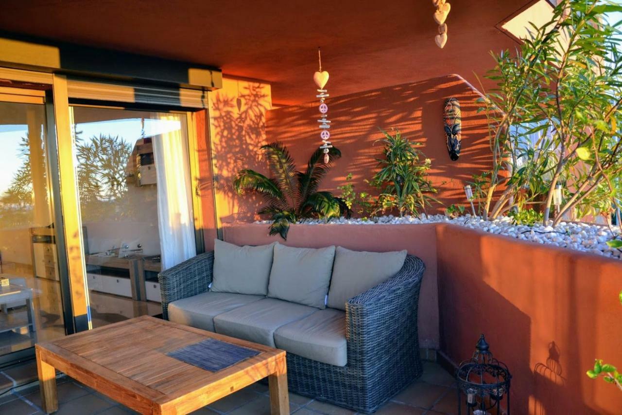 El Patio Dona Julia Apartment Касарес Екстериор снимка